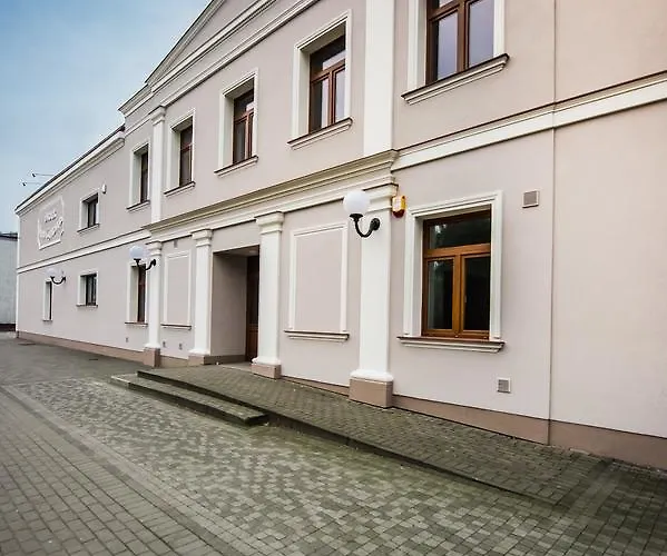 Dworek Stara Cynkownia Bed & Breakfast