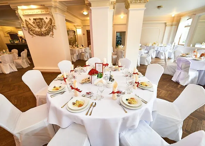 Bed & Breakfast Dworek Stara Cynkownia Čechovice-Dědice